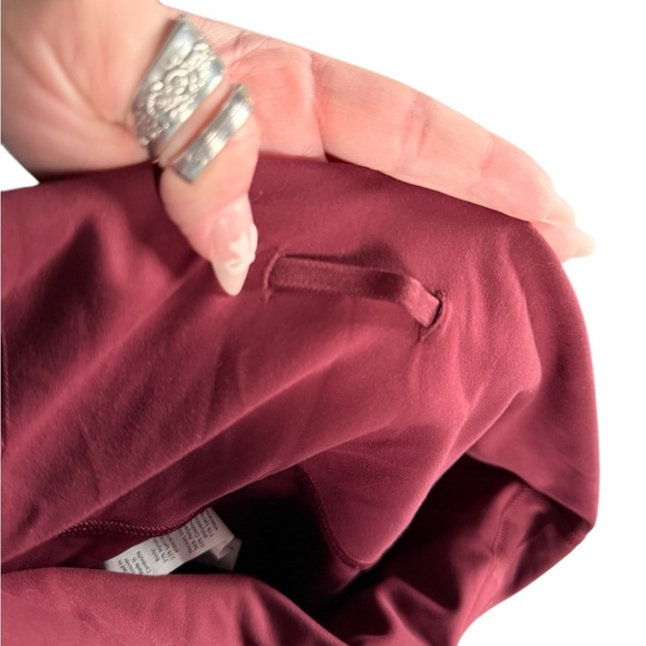 Women's Lululemon Burgundy Leggings - Picture 7 of 9